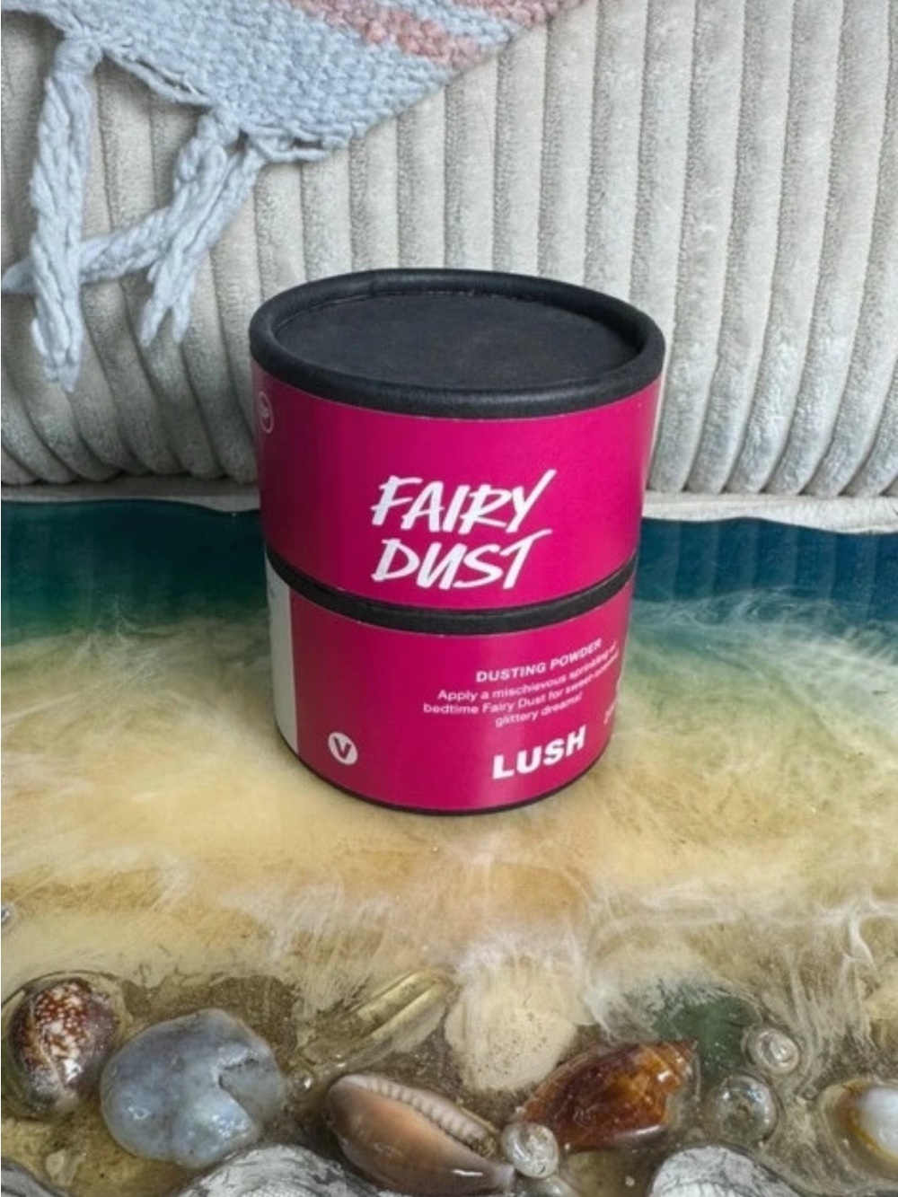 LUSH Fairy Dust Dusting Powder - Pink discontinued